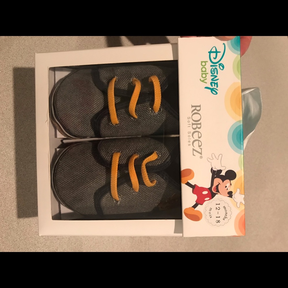 Robeez Baby Shoes - Disney - Soft Soles 12-18mo